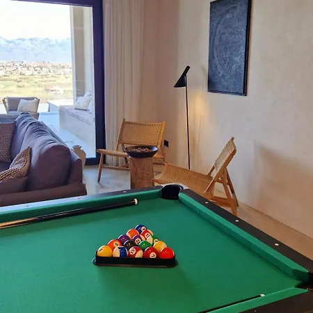 Quintessa With Infinity Pool *